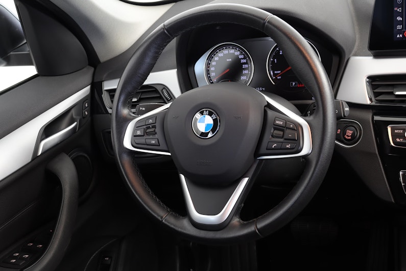Vehicle image BMW X1