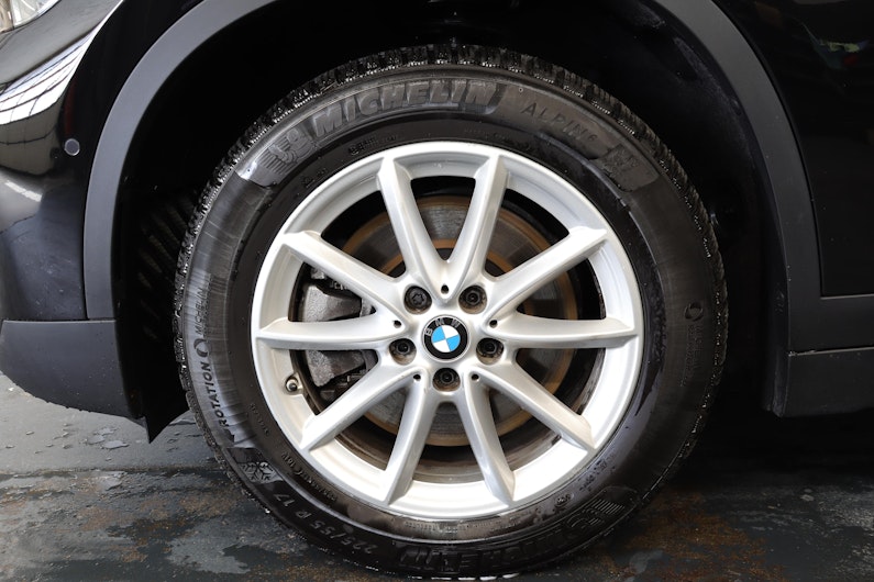 Vehicle image BMW X1