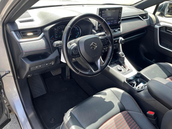 Vehicle image 8