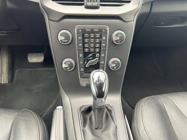 Volvo V40 2.0 D3 Momentum S/S