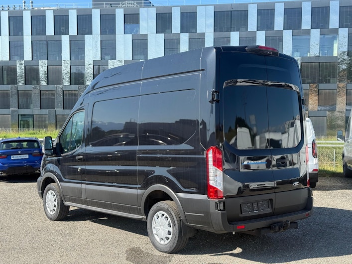Vehicle image FORD E-TRANSIT