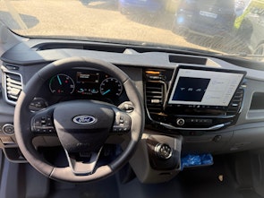 Vehicle image FORD E-Transit Van 350 L4H3 68kWh Trend