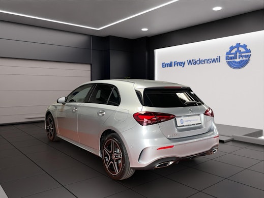 MERCEDES-BENZ A 250 e EQ Star AMG Line 3