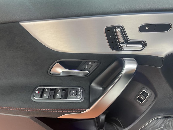 Vehicle image MERCEDES-BENZ A 250