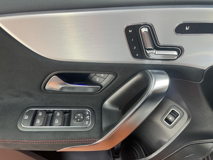 Vehicle image MERCEDES-BENZ A 250