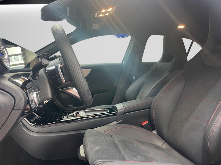 Vehicle image MERCEDES-BENZ A 250