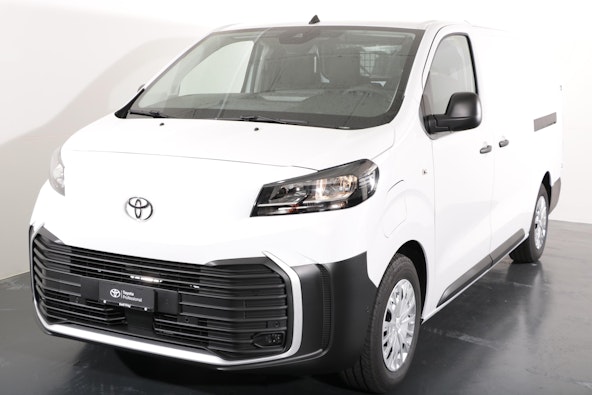 First vehicle image