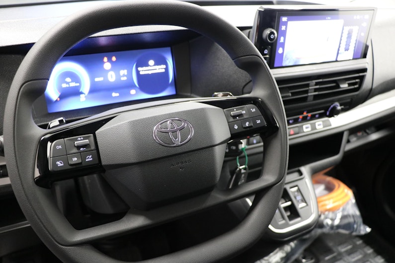 Vehicle image TOYOTA PROACE