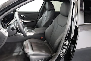 Vehicle image BMW 320d xDrive SAG Touring