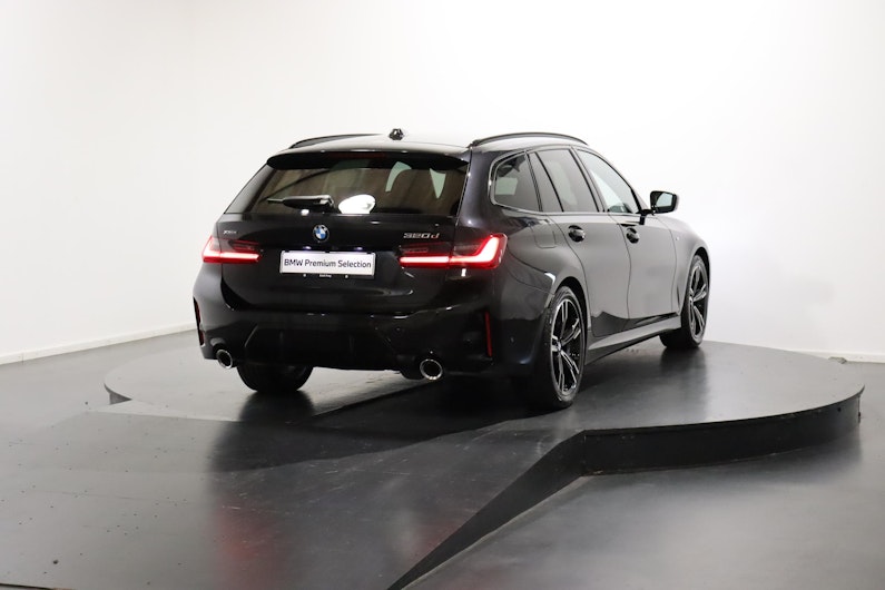 Vehicle image BMW 3 SERIES