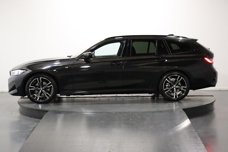 Vehicle image BMW 3 SERIES