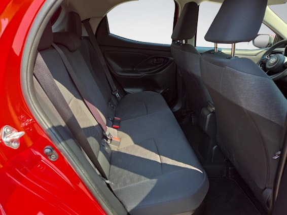 Vehicle image 16