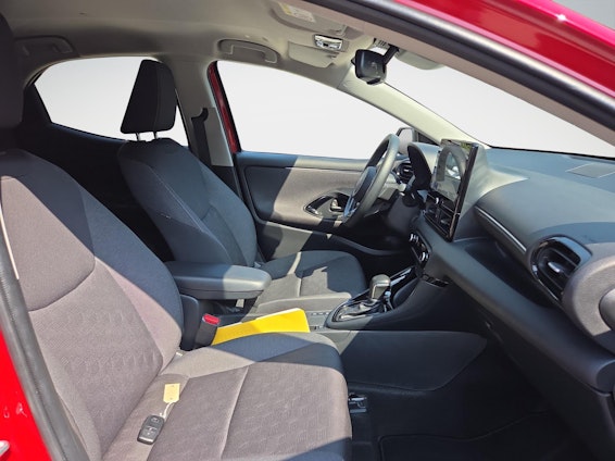 Vehicle image 15