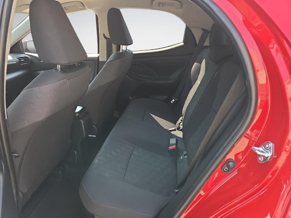 Vehicle image 14