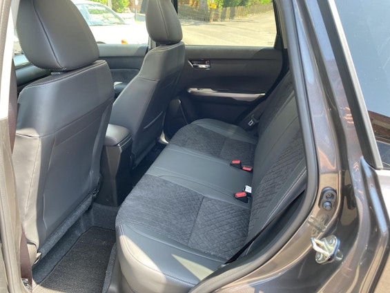 Vehicle image 6 Vehicle image 6