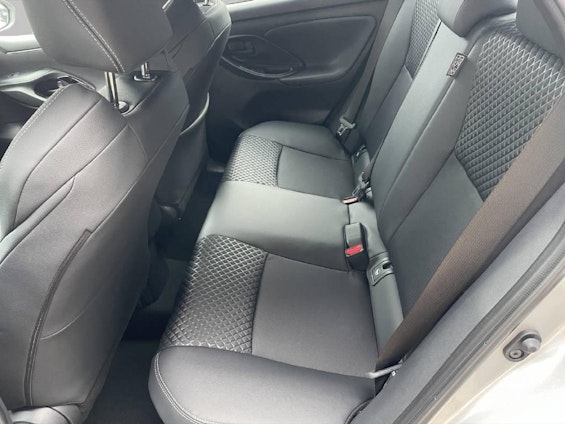 Vehicle image 12 Vehicle image 12