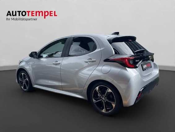 Vehicle image 4