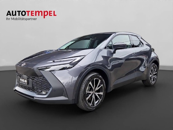 First vehicle image
