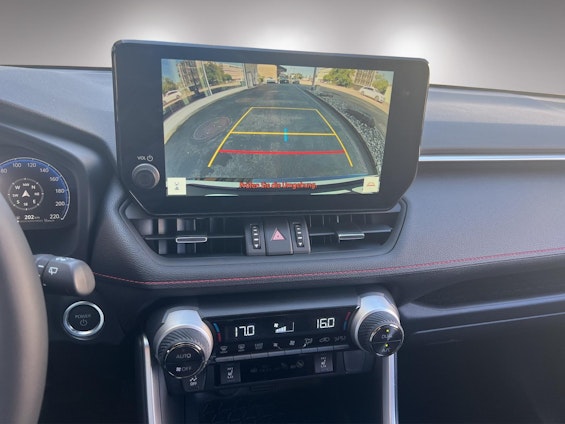 Vehicle image 14 Vehicle image 14