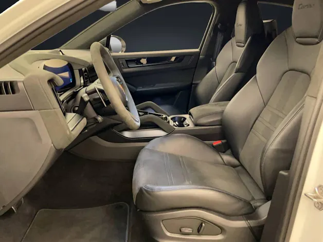 Porsche Cayenne Turbo E-Hybrid Coupé mit GT-Paket
