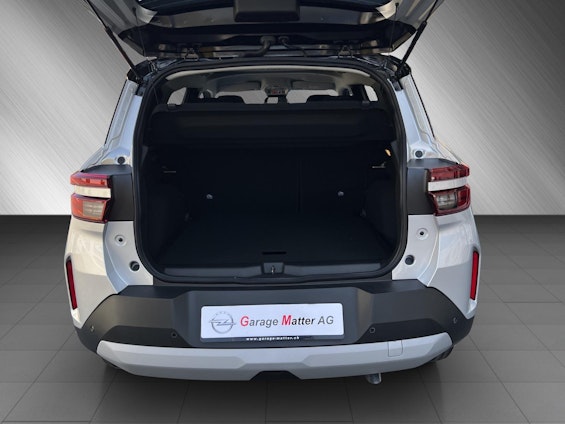 Vehicle image 16 Vehicle image 16