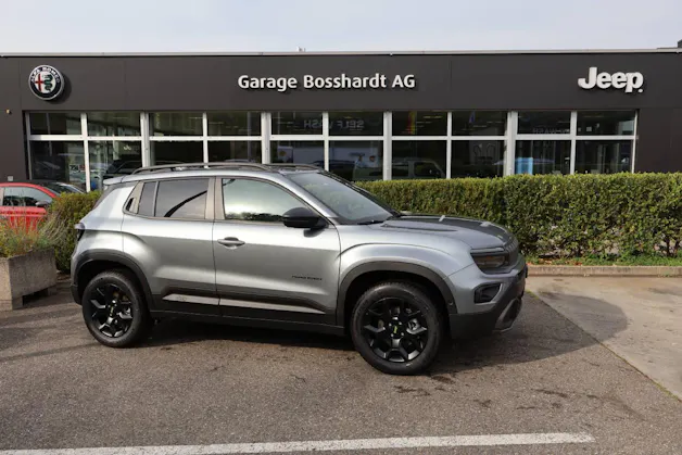 Jeep Avenger 1.2 MHEV Overland 4xe