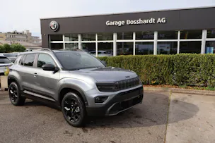 Jeep Avenger 1.2 MHEV Overland 4xe