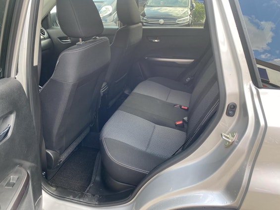 Vehicle image 6 Vehicle image 6