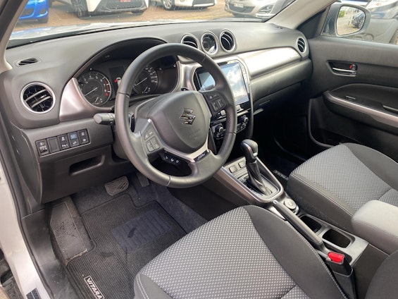 Vehicle image 5 Vehicle image 5