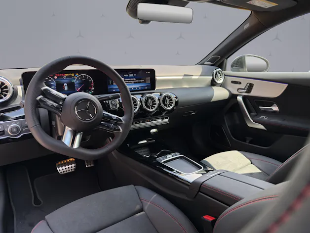 Mercedes-Benz A 250 AMG Line 4m