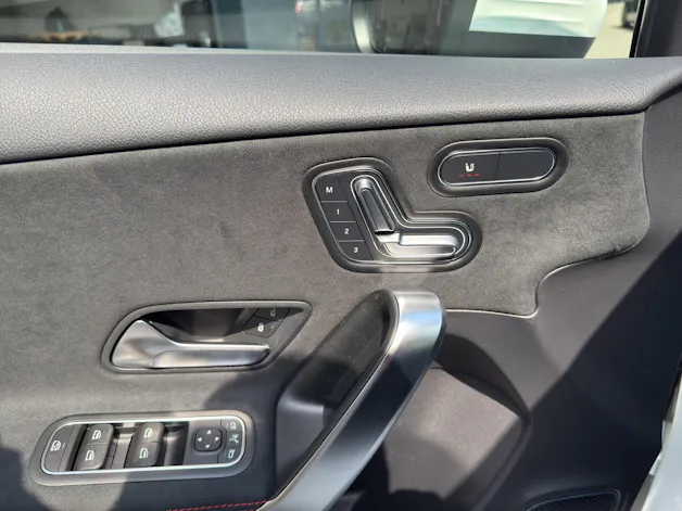 Mercedes-Benz A 250 AMG Line 4m