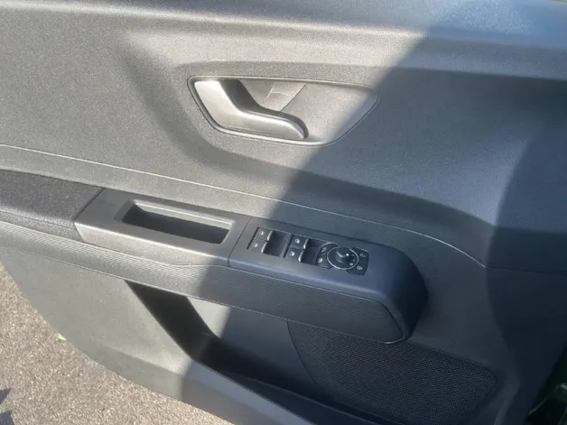 Ford E-Tourneo Courier Active