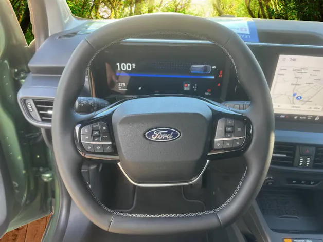 Ford E-Tourneo Courier Active