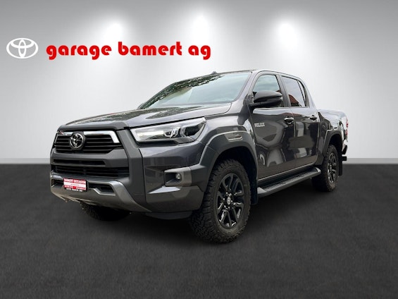 First vehicle image