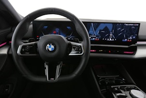 Vehicle image BMW 520d xDrive Touring
