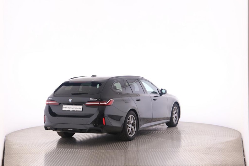 Vehicle image BMW 5 SERIES