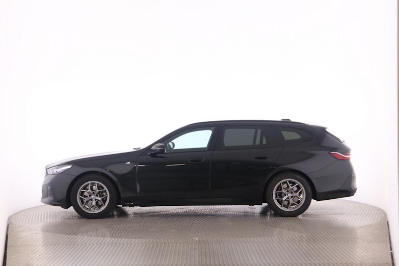 Vehicle image BMW 5 SERIES