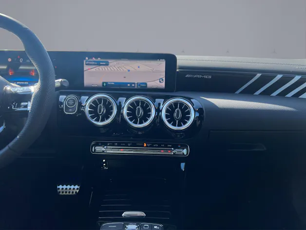 Mercedes-Benz CLA 35 AMG 4matic Shooting Brake