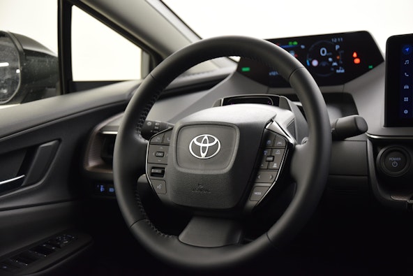 Vehicle image 12