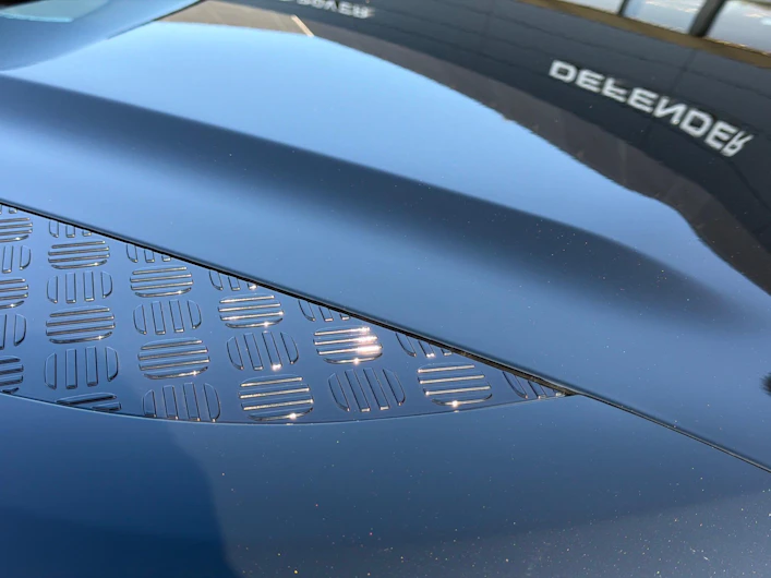 image du véhicule LAND ROVER DEFENDER