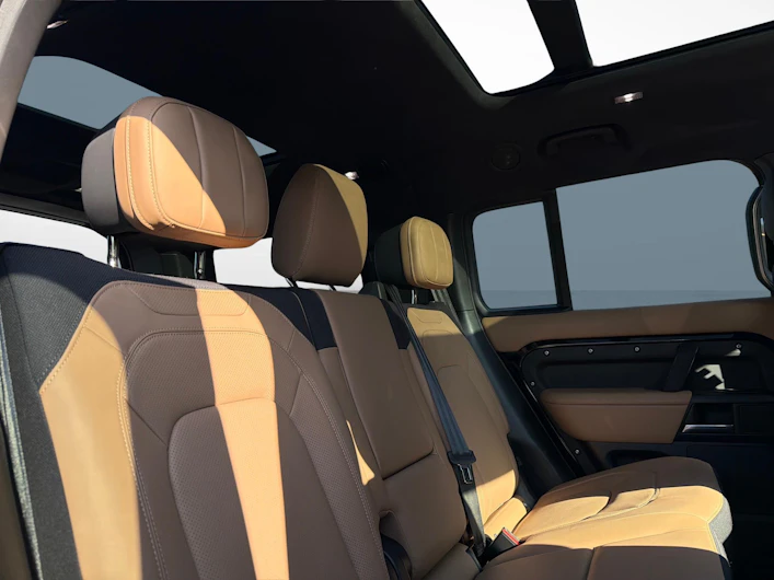 image du véhicule LAND ROVER DEFENDER