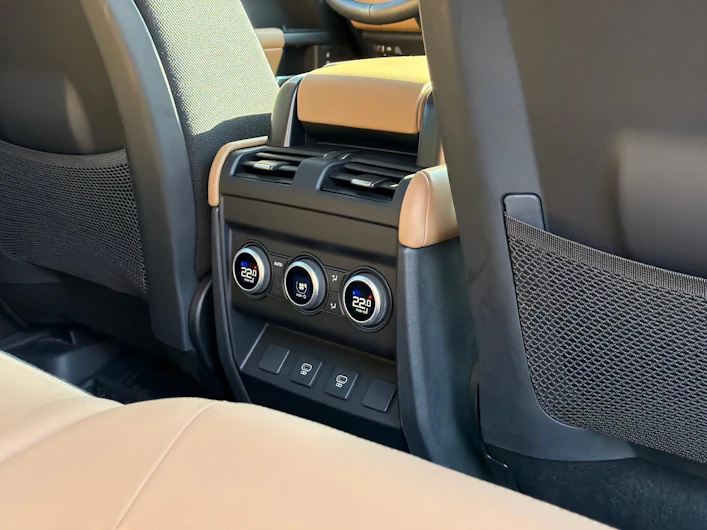 image du véhicule LAND ROVER DEFENDER