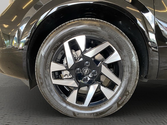 Vehicle image 5 Vehicle image 5