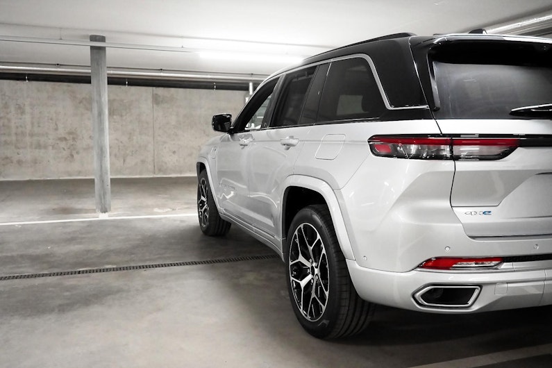 Vehicle image JEEP Grand Cherokee
