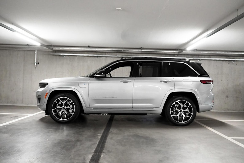 Vehicle image JEEP Grand Cherokee