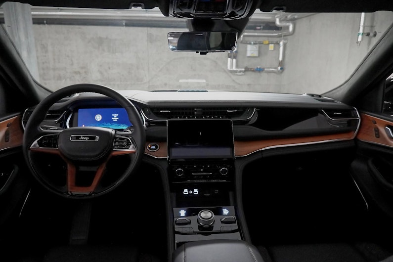 Vehicle image JEEP Grand Cherokee