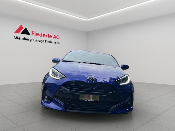 First vehicle image