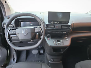 https://vehicle.imgix.net/3926327/0baf2600-f972-47f8-9815-ad06c4981482.jpg