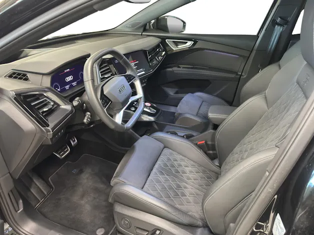 AUDI Q4 e-tron 45 Attraction quattro