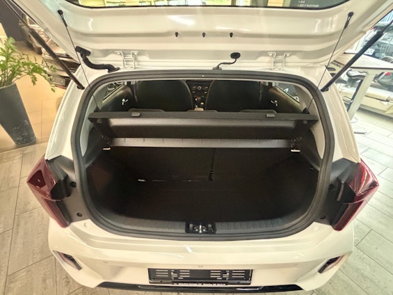 Vehicle image 11 Vehicle image 11